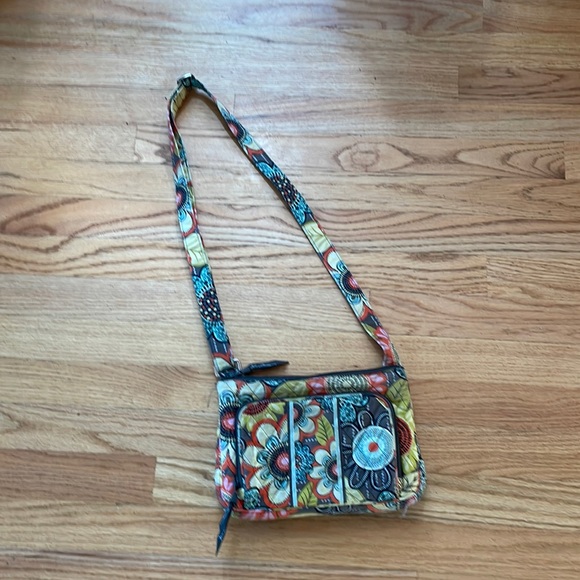 Vera Bradley Cross Body Bag - Picture 1 of 4